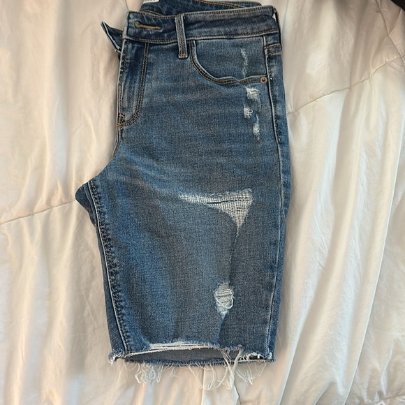 Old navy jean “dad shorts” - Picture 4 of 4